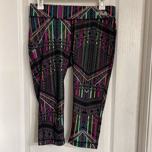 FILA Sport Black & Gray Pattern Running Capris